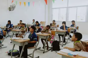 Membangun Lembaga Pendidikan Ideal: Konsep, Komponen, dan Hal-Hal Penting yang Perlu Diperhatikan