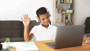 Panduan Memilih Bimbel Online untuk Meningkatkan Prestasi Akademik