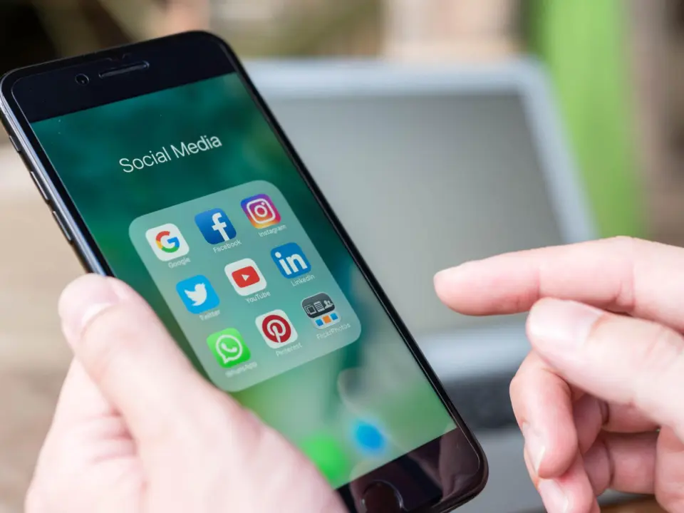 social media marketing bimbel