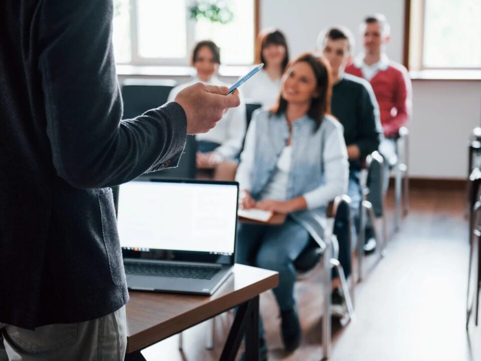 tips bisnis pendidikan